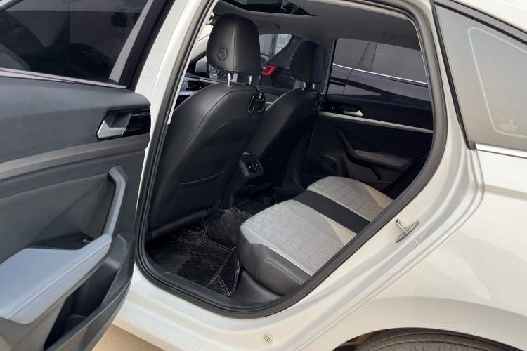 Used Volkswagen Lavida 2023 1.5L Automatic Full-Comfort Edition
