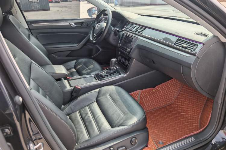 Used Volkswagen Passat 2017 380TSI DSG Prestige Edition Interior 5