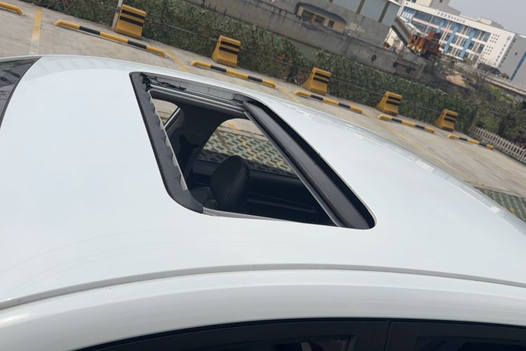 Used Geely Auto Emgrand 2023 4th Generation Champion Edition 1.5L CVT Prestige Model
