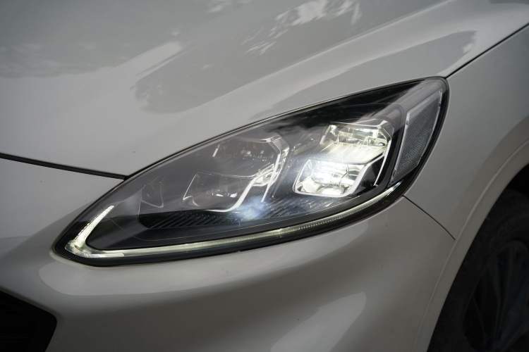 Used Ford Escape 2023 EcoBoost 245 Four-Wheel Drive ST-LINE Pro Trim