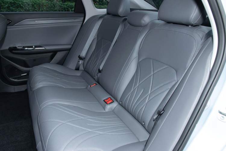 Used Geely Galaxy L6 2025 EM-i 140km Explorer+ Edition