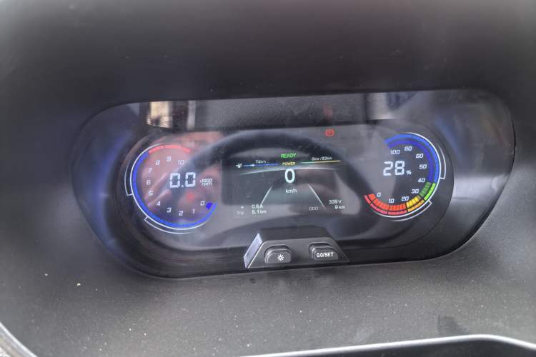 Used Chana Ruixing EM80 2025 Passenger Version Comfort Model 6 Seats 260 km Twin-Door Design 60 kW