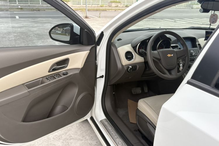 Used Chevrolet Cruze 2015 1.5L Classic SE AT