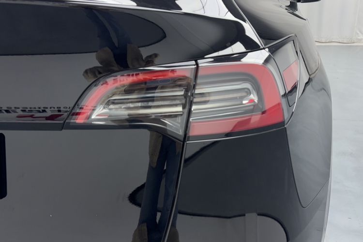 Used Tesla Model Y 2022 Long-Range All-Wheel-Drive Version