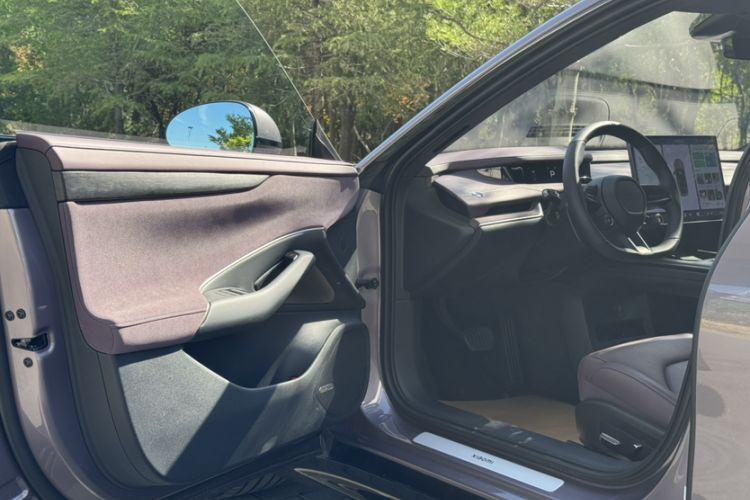 Used Xiaomi Auto SU7 2024 Rear-Drive Long-Range Intelligent Driving Version Interior 1