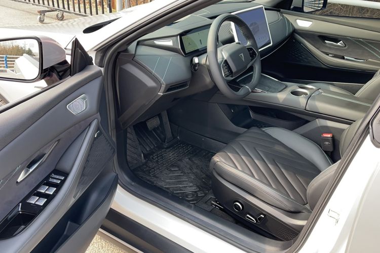 Used Deepal SL03 2023 200Max Range-Extended Version
