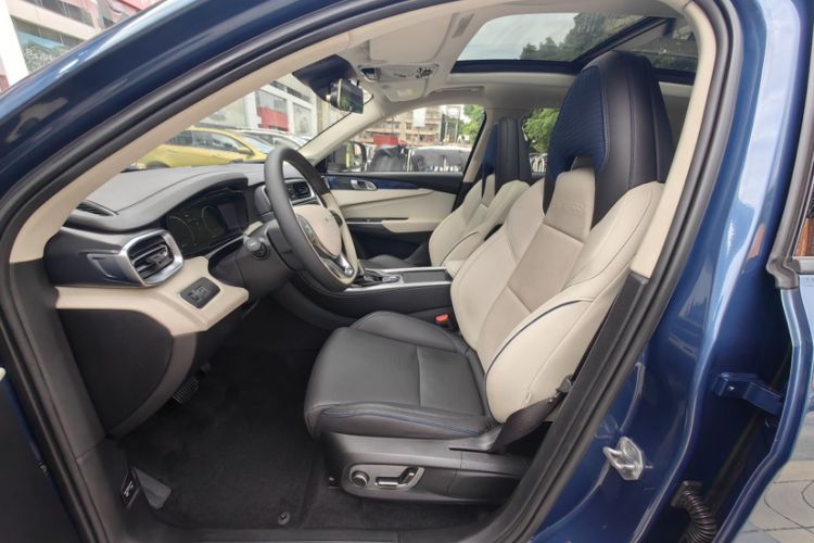 Used Lynk & Co 01 2019 2.0T Two-Wheel Drive Zhaopu Version China VI Standard
