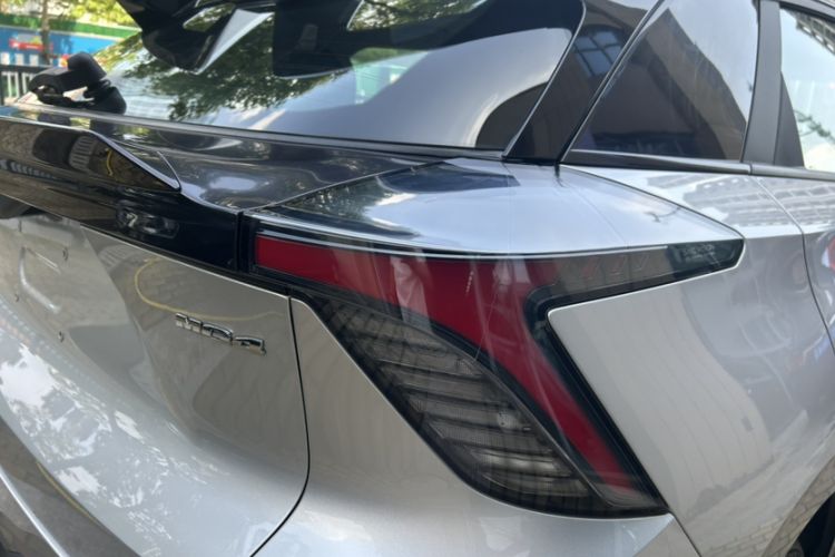 Used MG 4 EV 2023 415 km Range Sea-Champion Executive Edition