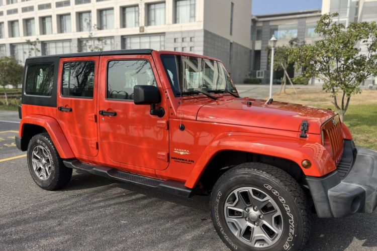Used Jeep Wrangler 2015 3.0L Sahara Four-Door Edition
