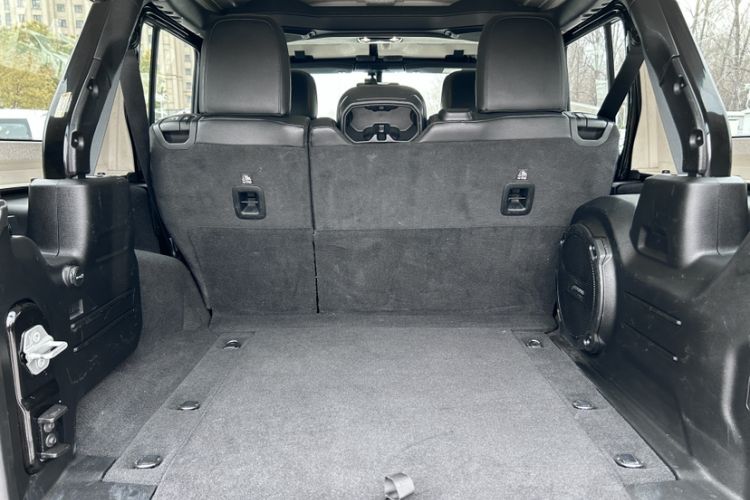 Used Jeep Wrangler 2021 2.0T Robin Hood Four-Door Edition