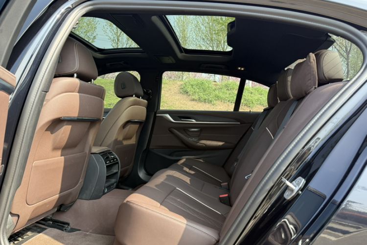 Used BMW 5 Series 2023 530Li Leading Model M Sport Package Interior 2