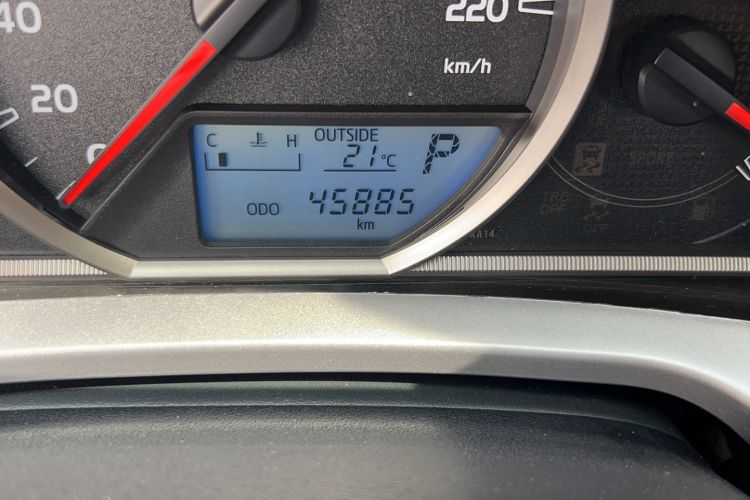 Used Toyota RAV4 2019 2.0L CVT Two-Wheel Drive Luxury Version China VI Standard