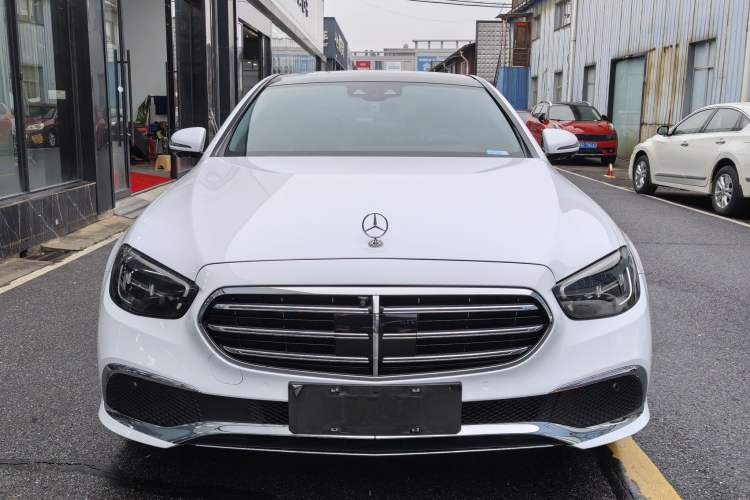 Used Mercedes-Benz E-Class New Energy 2022 Restyled E 350 e L Plug-in Hybrid Sedan Exterior 6