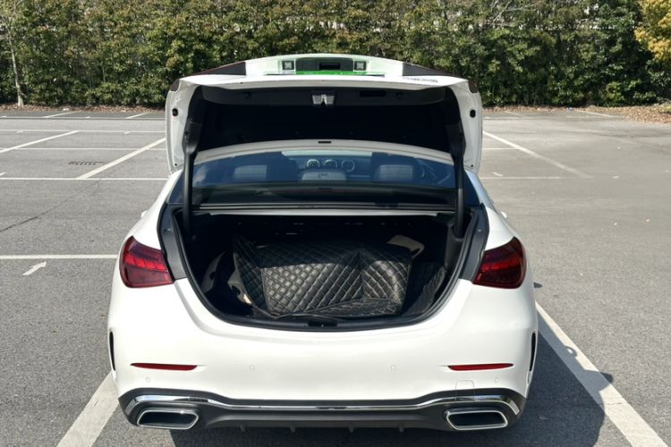 Used Mercedes-Benz C-Class 2023 Second Facelift C 260 L Sport Edition Trunk