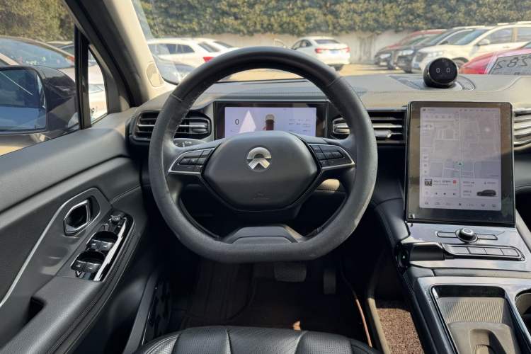 Used Nio ES8 2018 355 km Base Version 7-Seater Edition