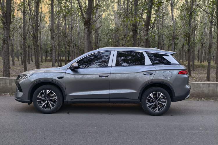 Used BYD Song Pro New Energy 2025 2nd Generation Intelligent Driving Version DM-i 75KM Leading Edition
