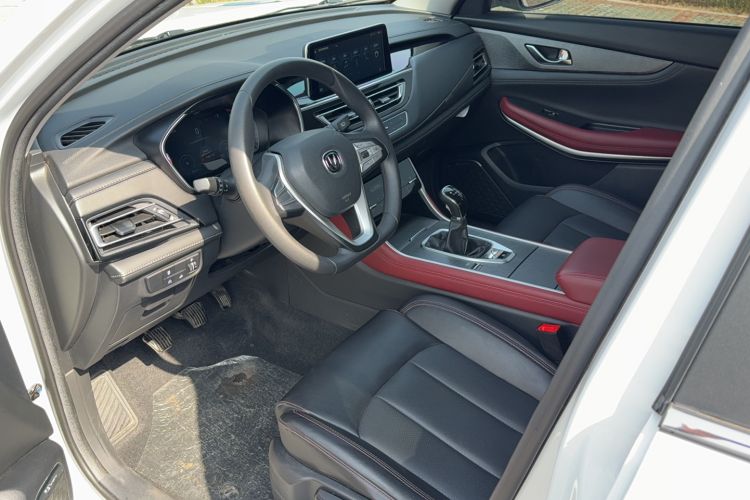 Used CHANGAN CS75 2022 Blue Whale Edition 1.5T Manual Elite Model Interior 2