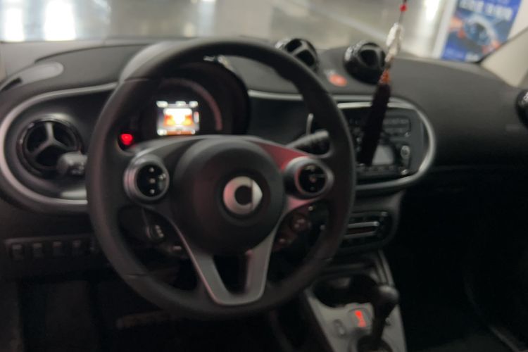 Used smart fortwo 2018 0.9T 66kW Hardtop Pioneer Edition China V Emission Standard Interior 3