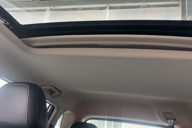 Used Geely Auto Emgrand X7 Sport 2021 Million Edition 1.8TD DCT Two-Wheel Drive Comfort Model Headliner