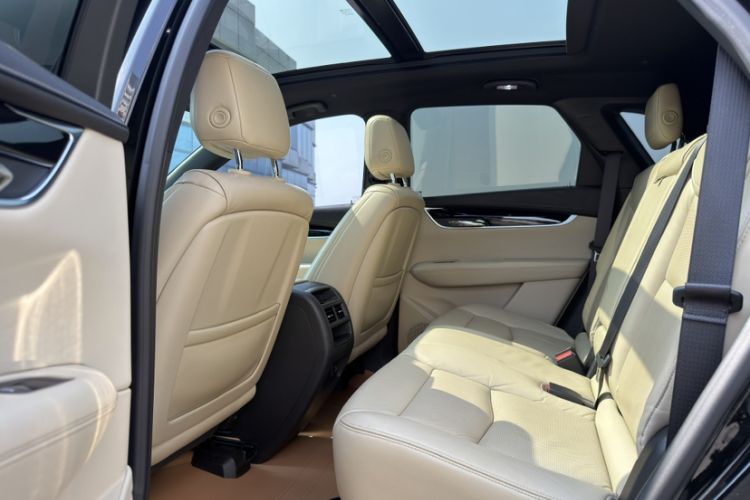 Used Cadillac XT5 2018 25T Luxury Model