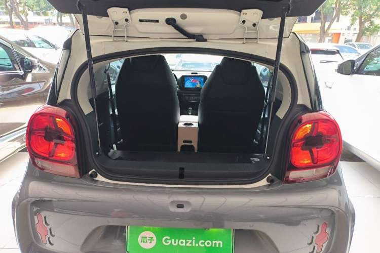 Used Roewe Clever 2021 302km Excellence Edition Interior 8