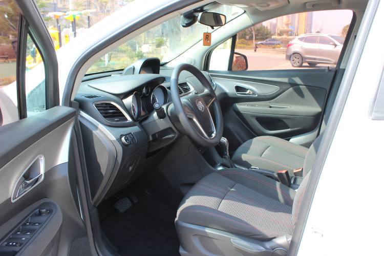 Used Buick Encore 2015 1.4T Automatic Two-Wheel Drive Urban Elite Version