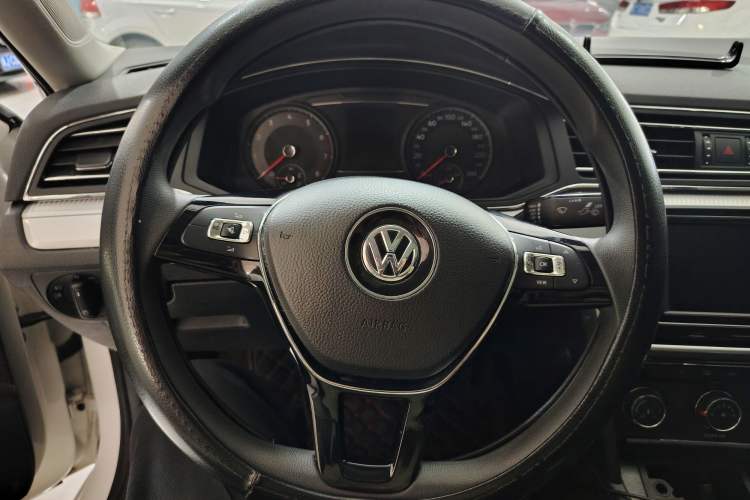 Used Volkswagen Lamando 2019 230TSI DSG Fashion Edition China V Standard
