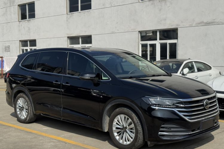 Used Volkswagen Viloran 2024 330TSI Business Edition Exterior 4