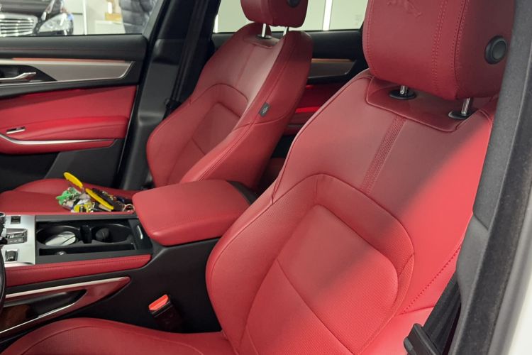 Used Jaguar F-PACE 2025 P250 R-Dynamic SE
