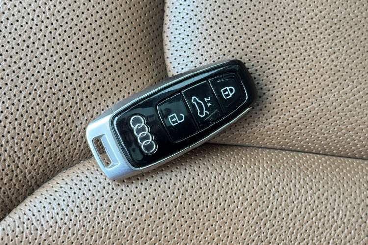 Used Audi Q7 2023 45 TFSI quattro S line Sport model