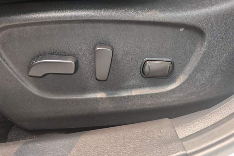 Used Nissan X-Trail 2020 2.5L XL ITS CVT 4WD Deluxe Navigation Edition Interior 11