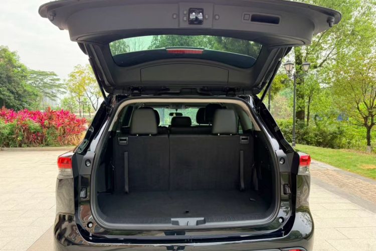 Used Toyota Highlander 2023 2.5L Smart Electric Hybrid Dual-Drive Elite Version 7 Seats