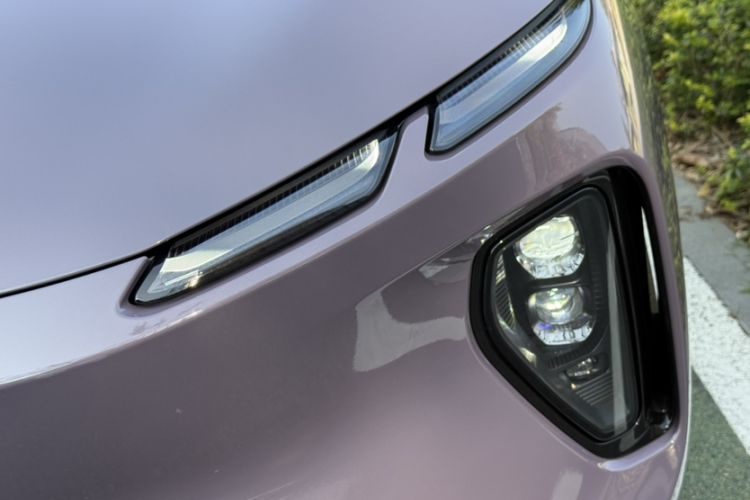 Used Nio EC6 2024 75 kWh Exterior 9