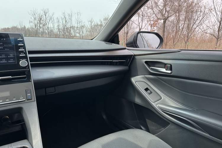 Used Toyota Avalon 2019 2.0L Ambition Edition China VI