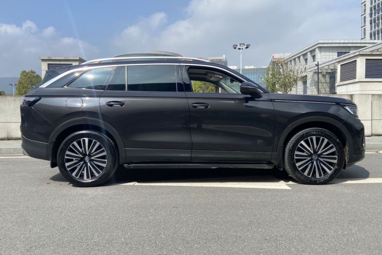 Used Volkswagen Tavendor 2023 330TSI Luxury Touring Edition Exterior 2