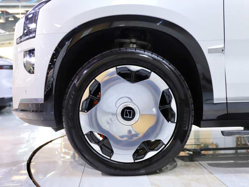 Used Zeekr 9X 2025 Ultra Edition 70kWh — 43