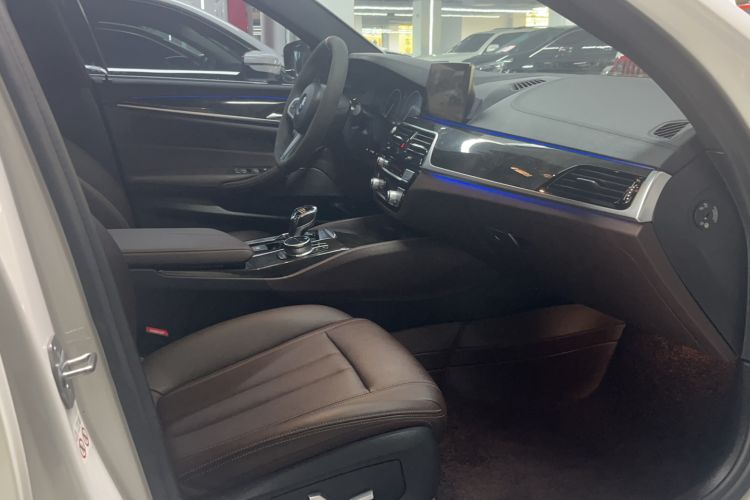 Used BMW 5 Series 2019 Restyled 525Li M Sport Package Right Front Seat