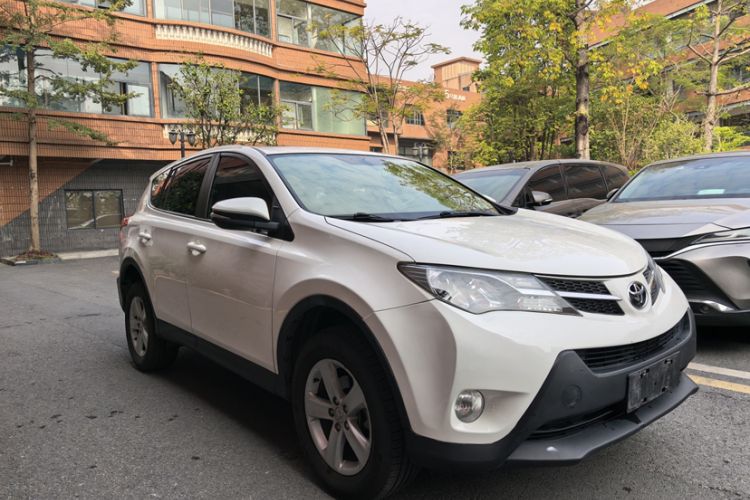 Used Toyota RAV4 2013 2.0L CVT Four-Wheel Drive Fashion Edition
