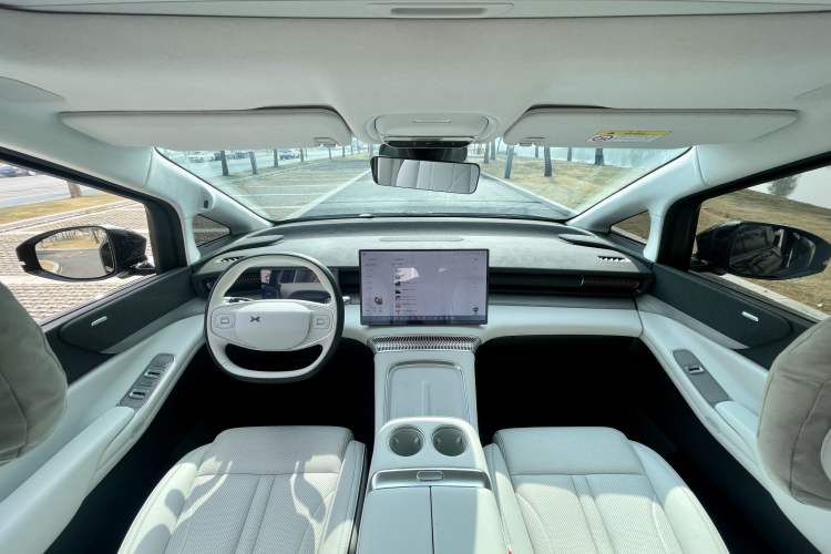 Used XPeng X9 2024 702 Ultra-Long Range Pro