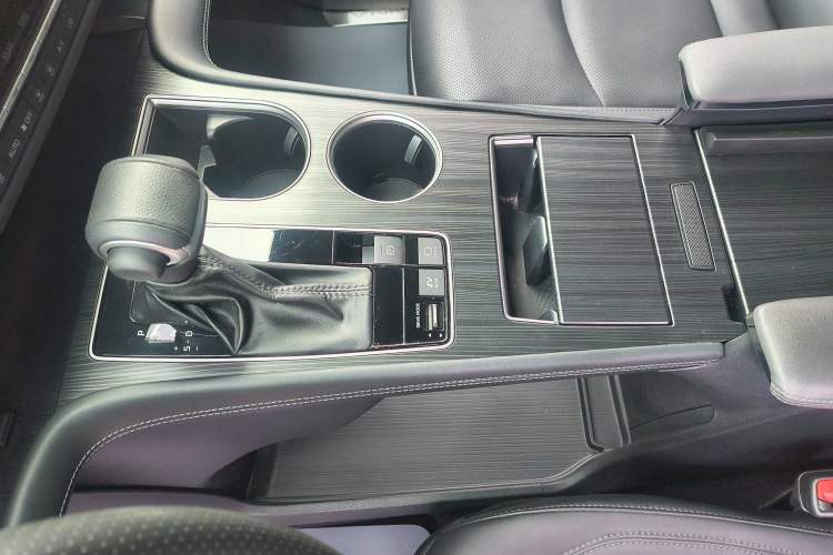 Used Toyota SIENNA 2024 2.5L Hybrid Luxury Edition Exterior 6