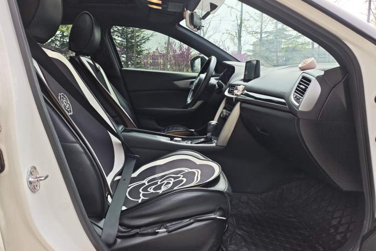 Used Mazda CX-4 2018 2.0L Automatic Two-Wheel Drive Blue Sky Exploration Version China V Standard Interior 2