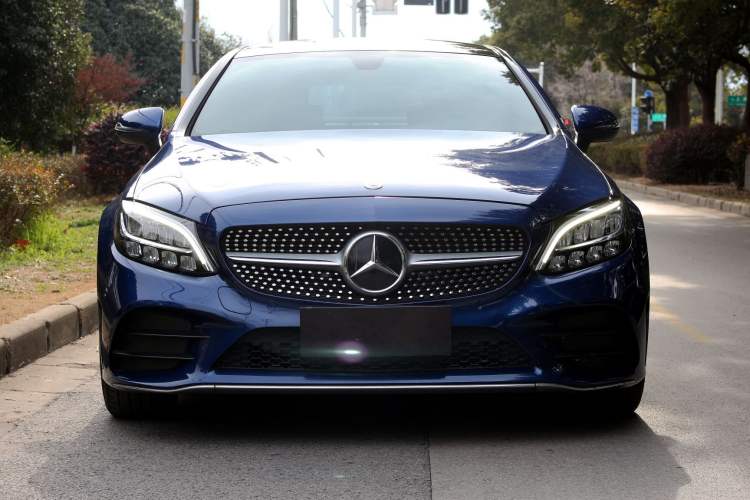 Used Mercedes-Benz C-Class 2019 C 260 Coupe Exterior 2