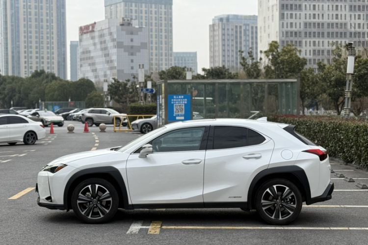 Used Lexus UX 2020 260h Explore & Enjoy Edition
