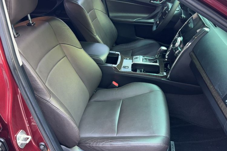 Used Toyota Reiz 2013 2.5V Elite Edition Right Front Seat