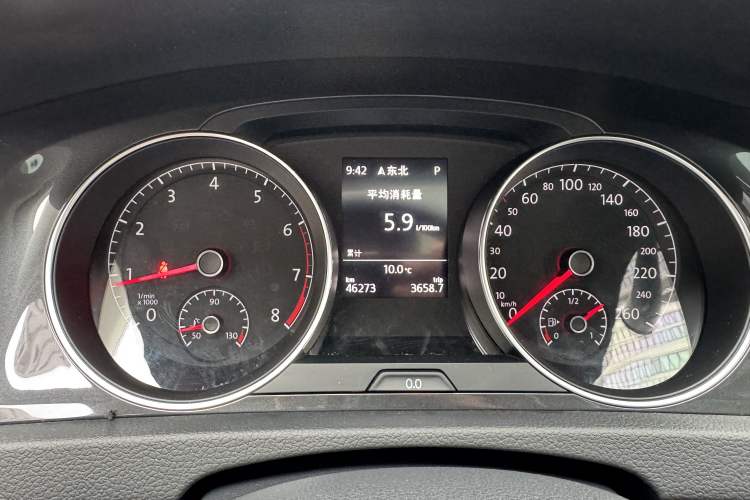 Used Volkswagen Golf 2019 200TSI DSG Comfort & Ambition Edition China VI Standard Odometer Close Up