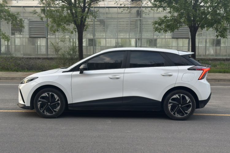 Used MG 4 EV 2023 415 km Range Sea-Faring Champion Edition Exterior 1