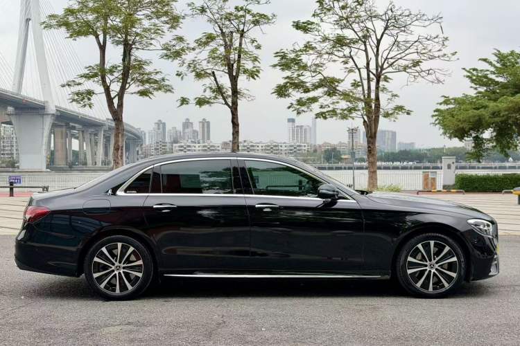 Used Mercedes-Benz E-Class New Energy 2022 Facelift E 350 e L Plug-in Hybrid Sedan
