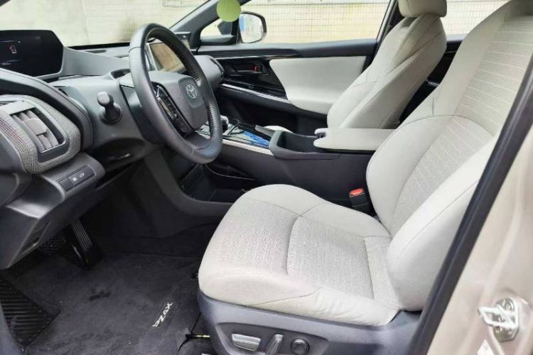 Used Toyota GAC bZ4X 2022 X-MODE Four-Wheel Drive Ultra Interior 2