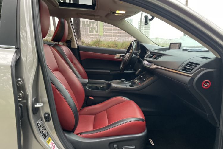 Used Lexus CT 2017 CT200h Comfort Edition Monochrome China V Standard Interior 12