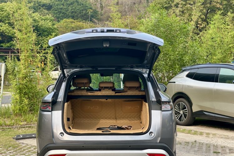 Used BYD Song L DM-i 2024 112 km Beyond Edition Trunk